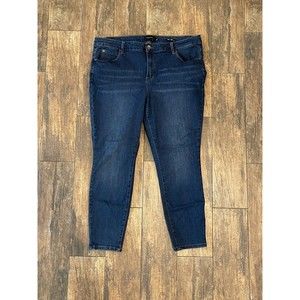 Tahari Jeans Kelly Classic Skinny 20W